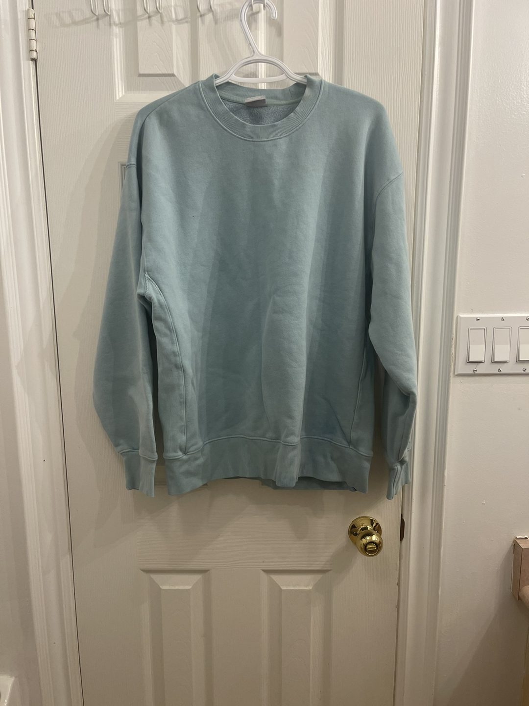 Aritzia sweatshirt