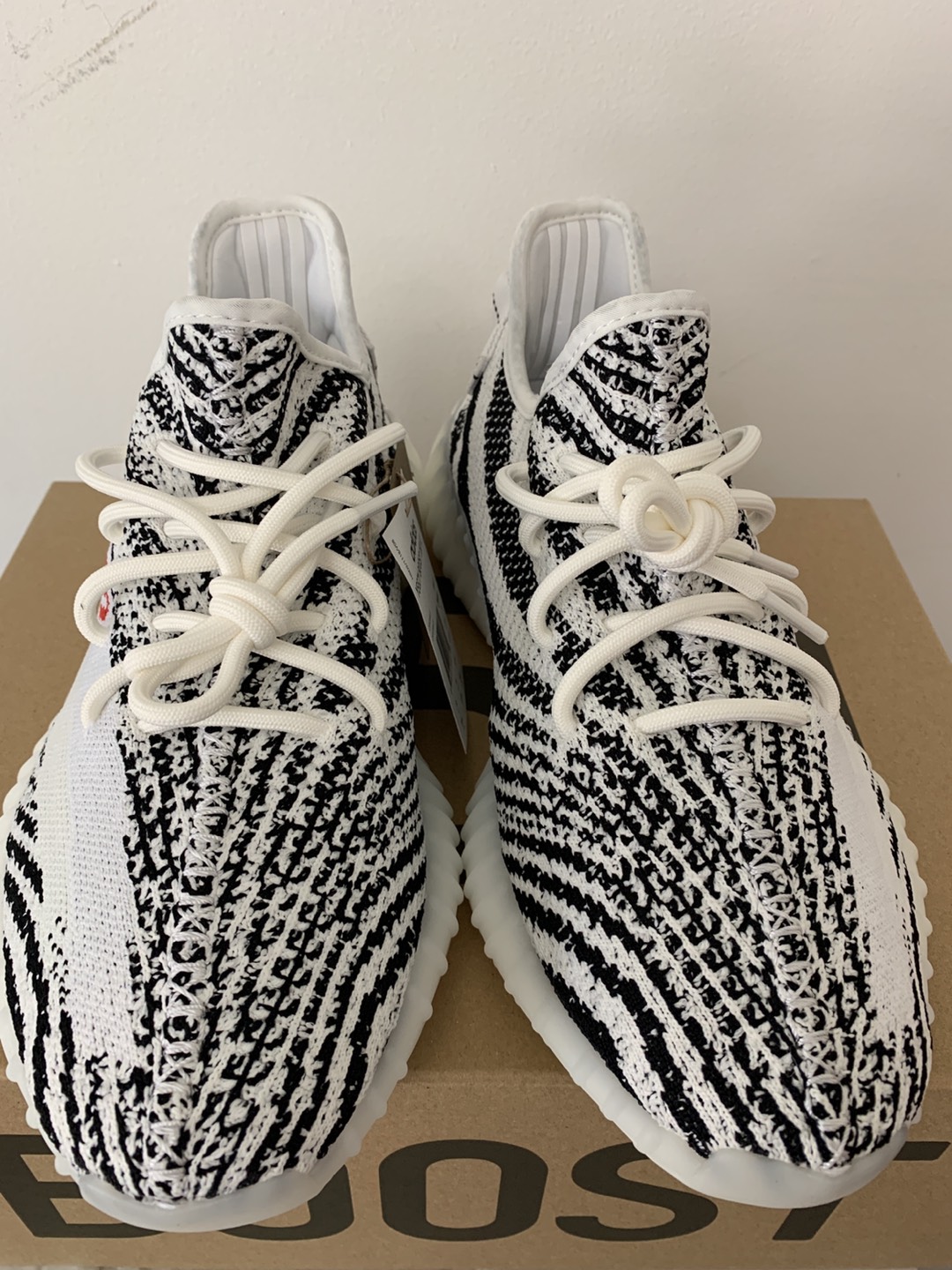 Yeezy 350 zebra 9.5 size - photo 3