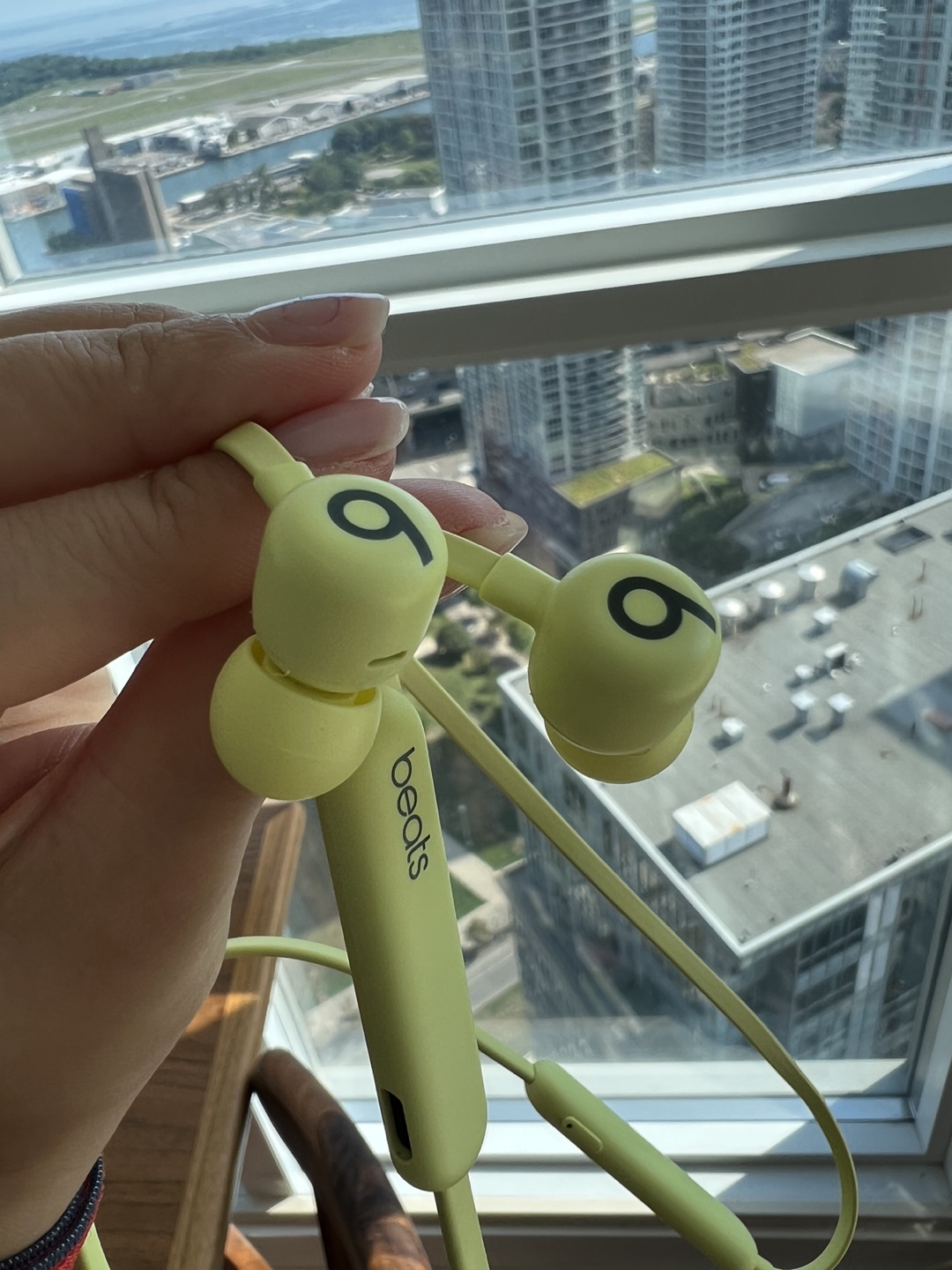 Beats Flex – All-Day Wireless Earphones - Yuzu Yellow - photo 2