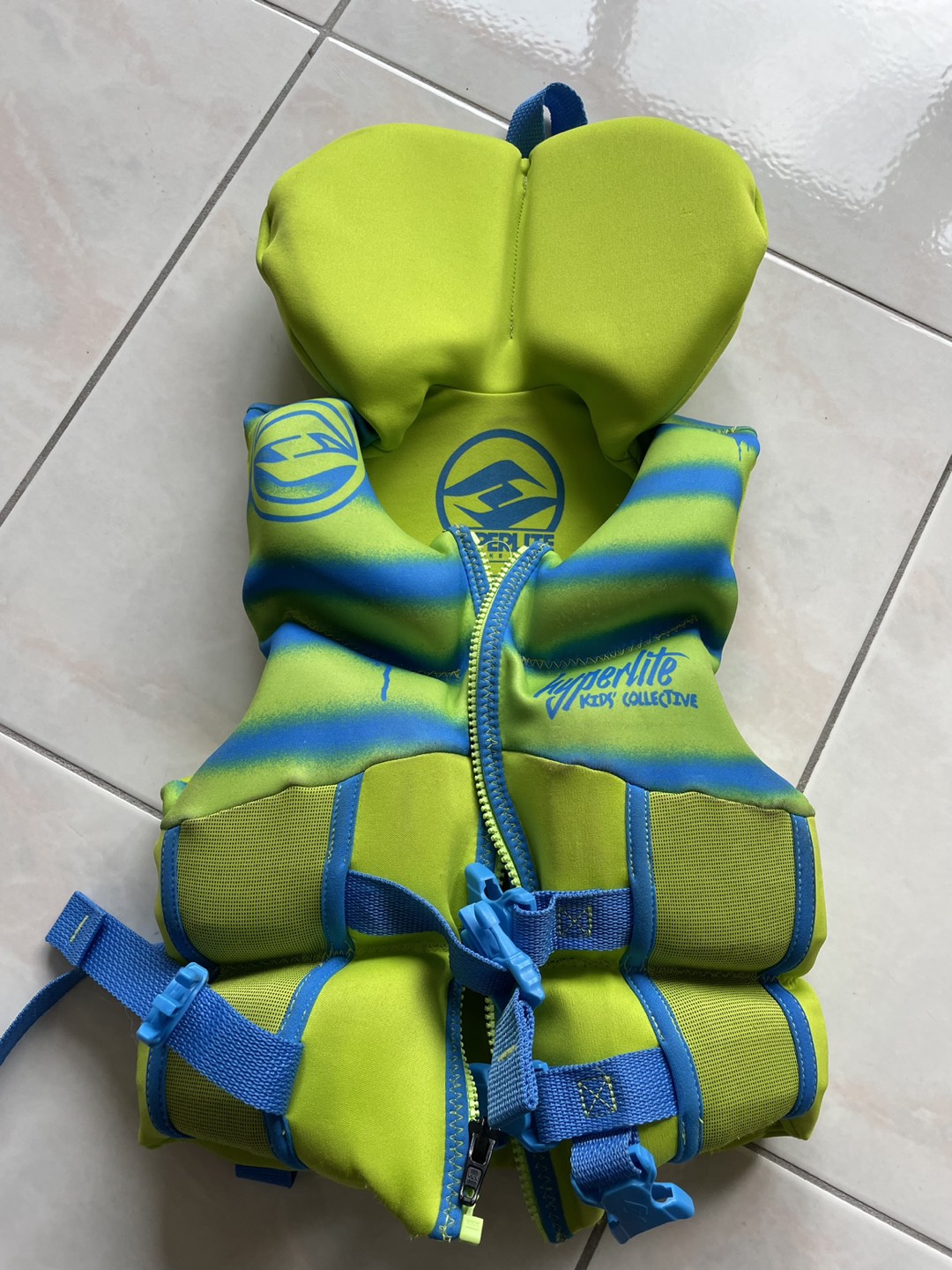 Kids life jacket thumbnail