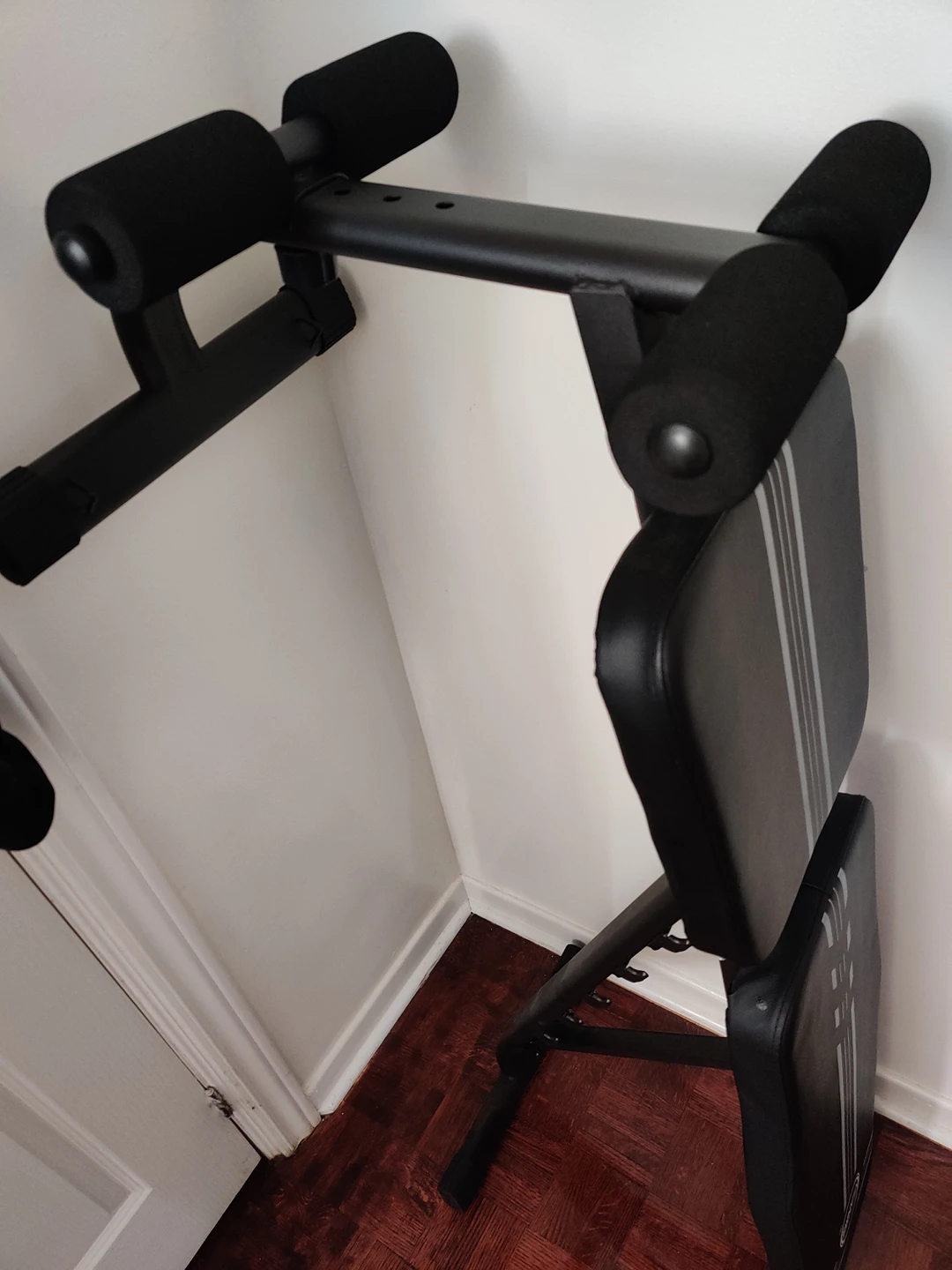 Strong and sturdy bench press - photo 4