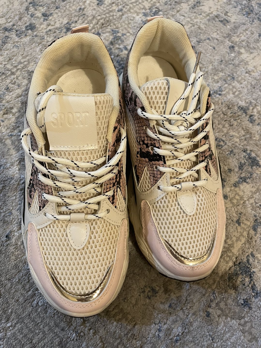 Sneakers