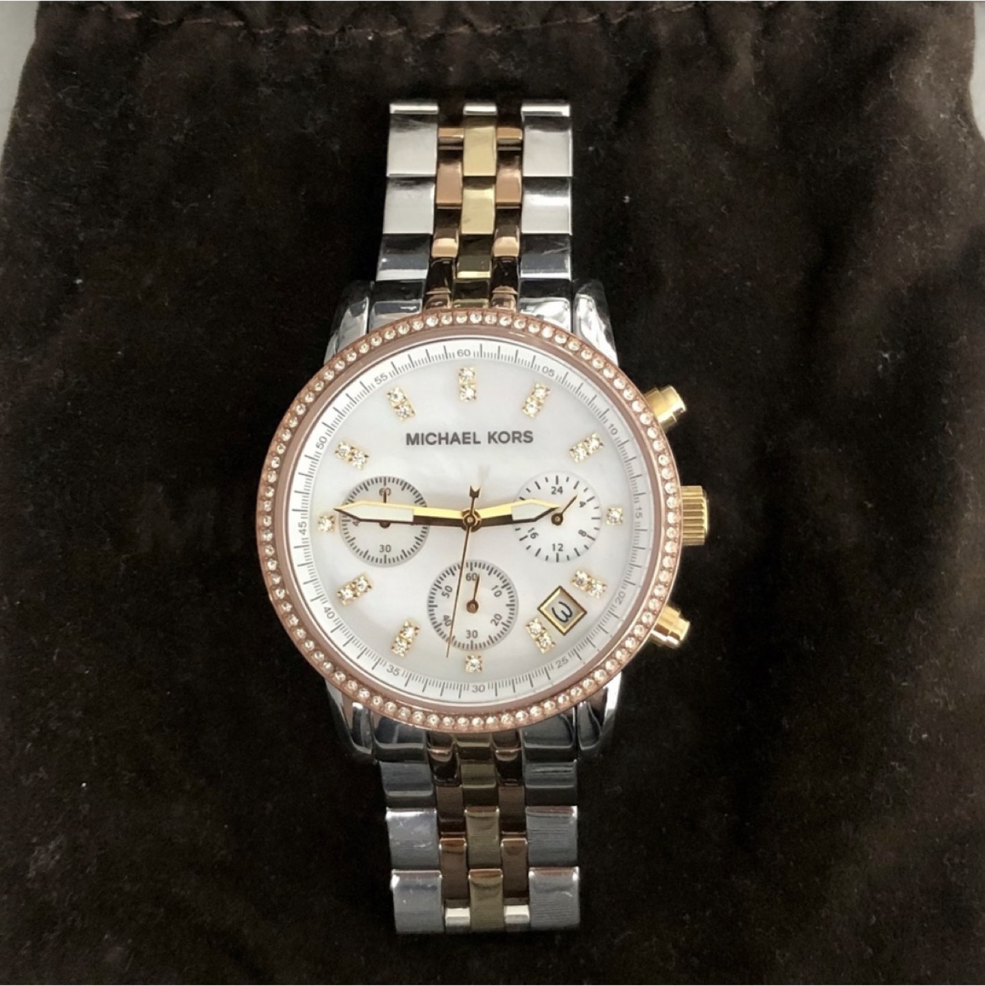 Michael Kors Watch- Excellent condition image indicator(3)