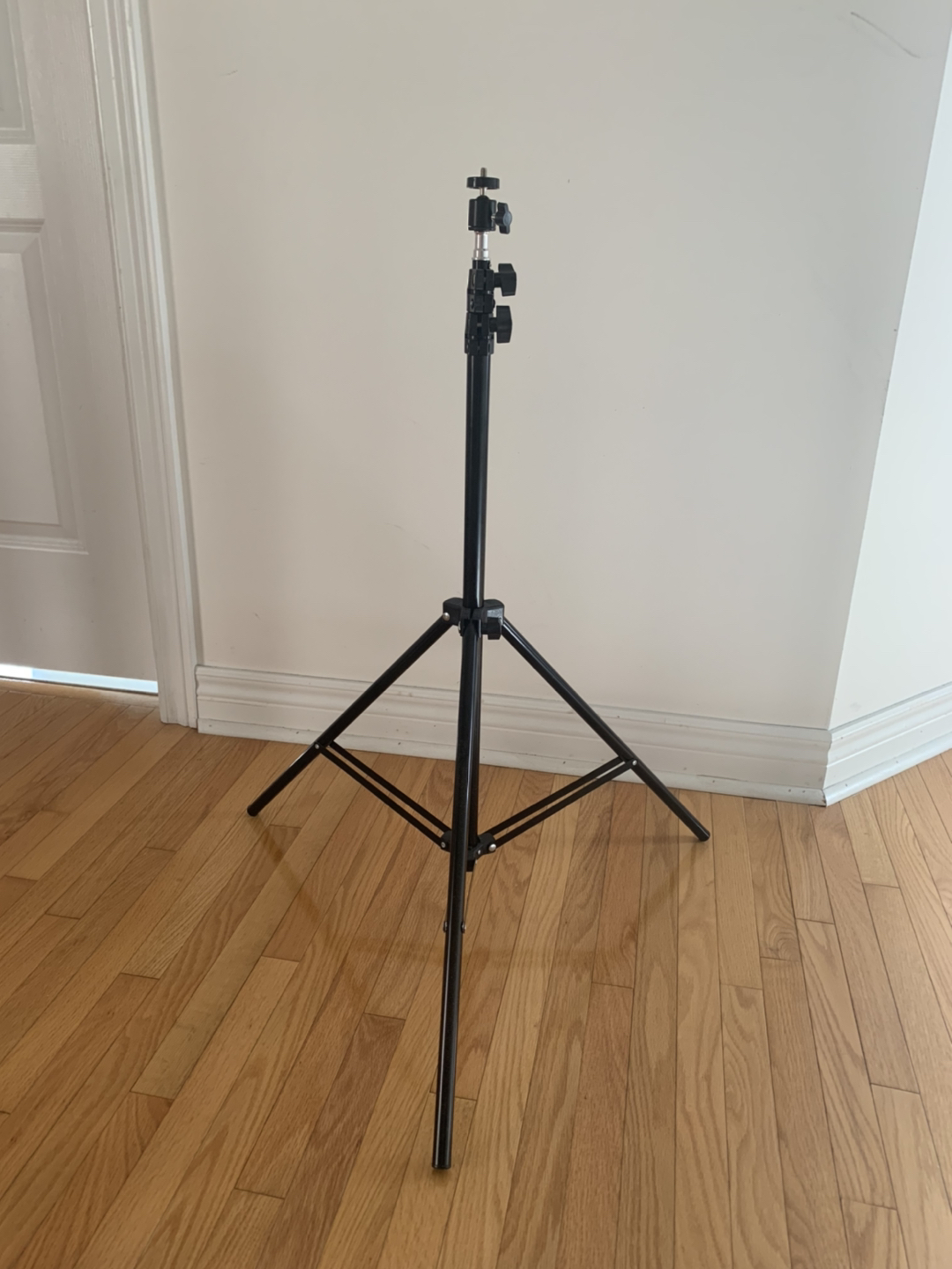 2.1 m Tripod - photo 2
