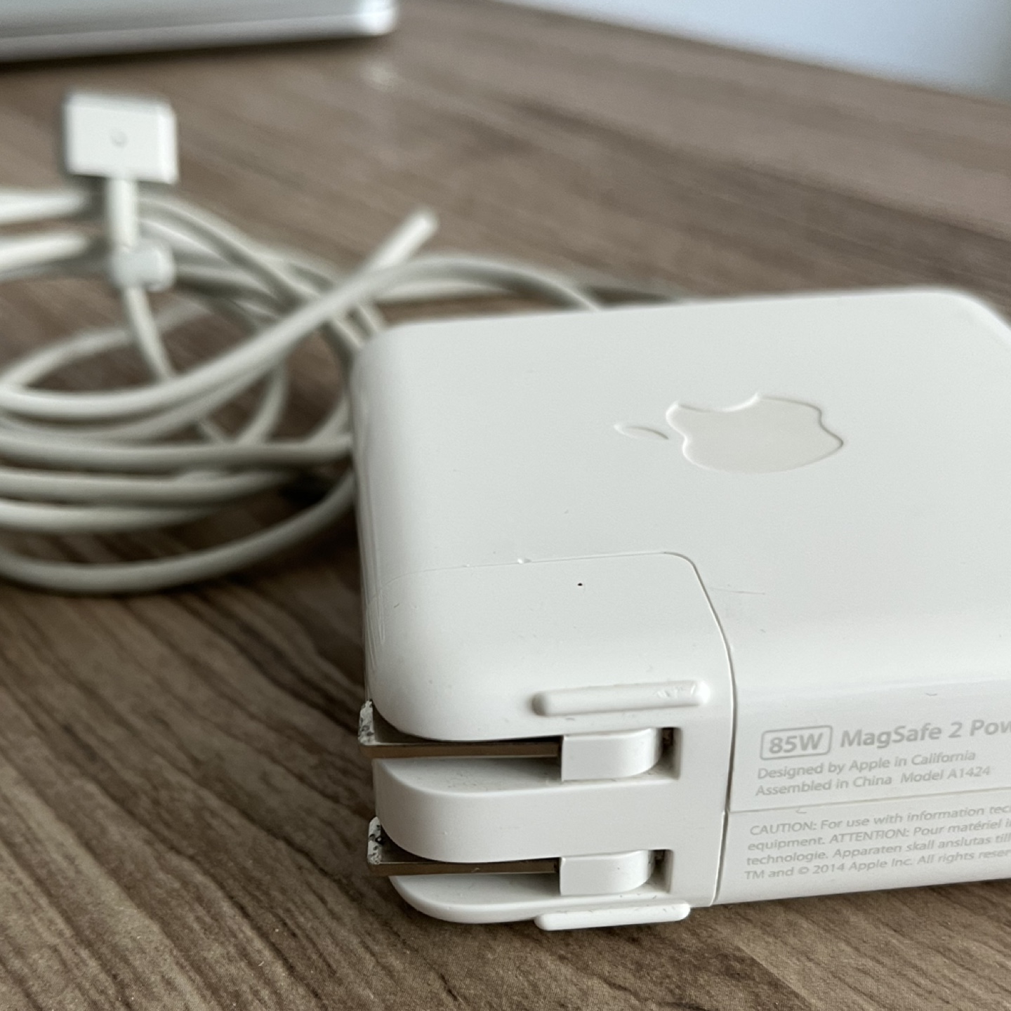 Apple 85W MagSafe 2 Power Adapter