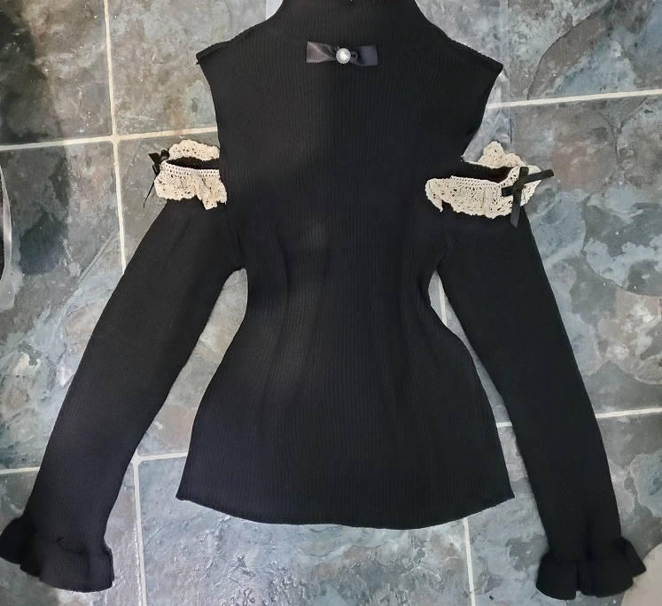 cute open shoulder frilly sleeve bow top with detachable bow thumbnail