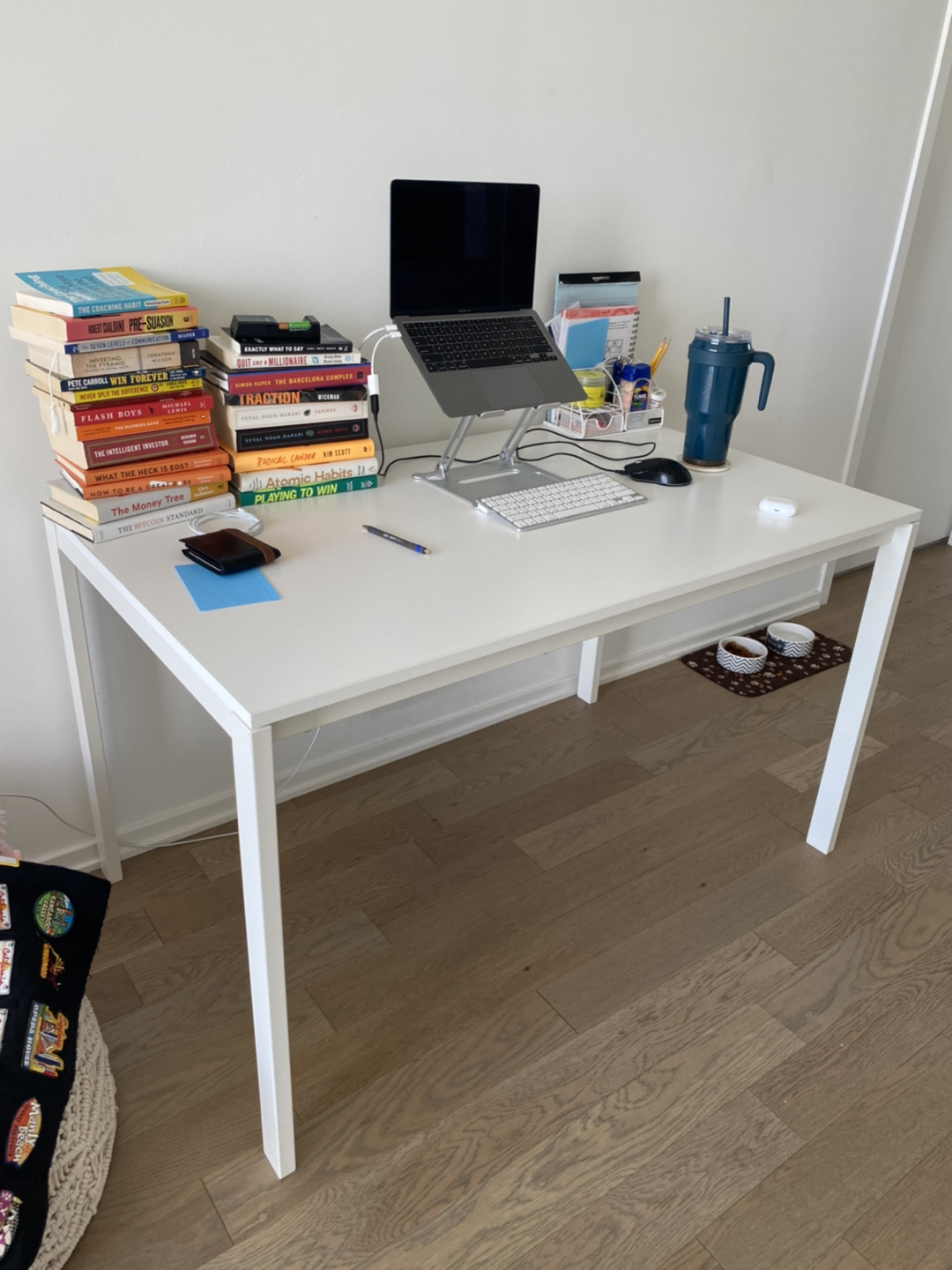 White dining table and chairs - photo 5