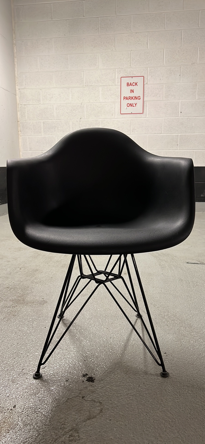 Black Eiffel chair
