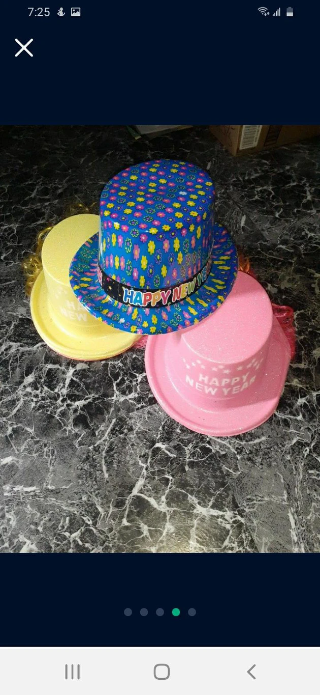 BOX OF NEW YEARS MERCH LIGHT UP STUFF 40PCS IN ALL ONLY $20 - photo 4