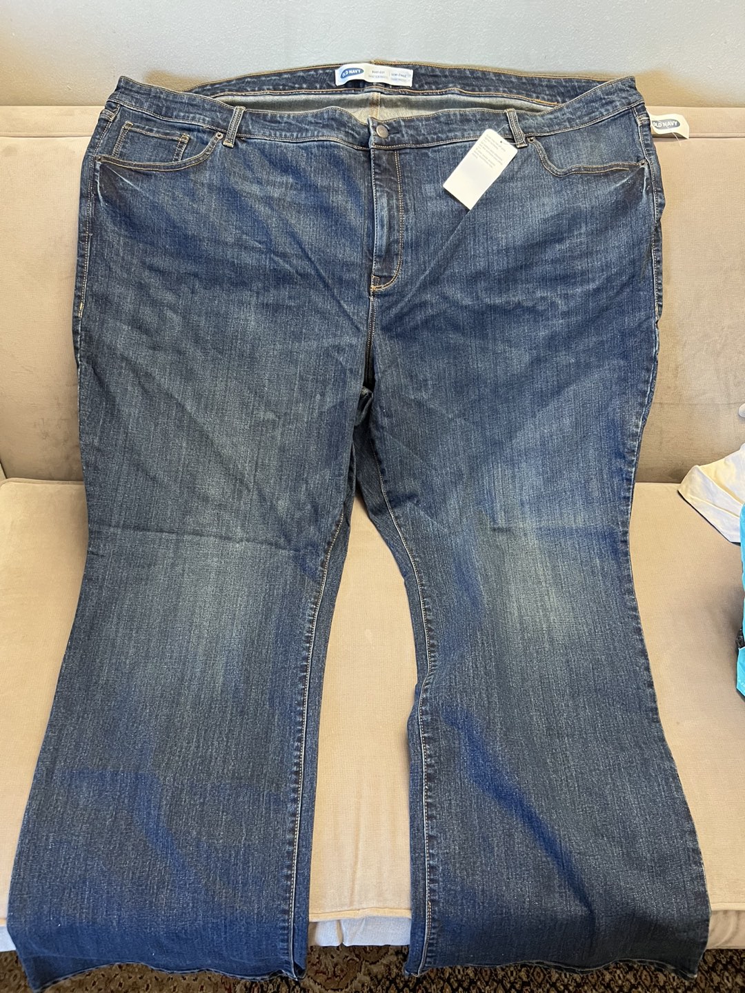 Old Navy Boot-Cut Jeans, plus size 30. Lot of 2 image indicator(4)