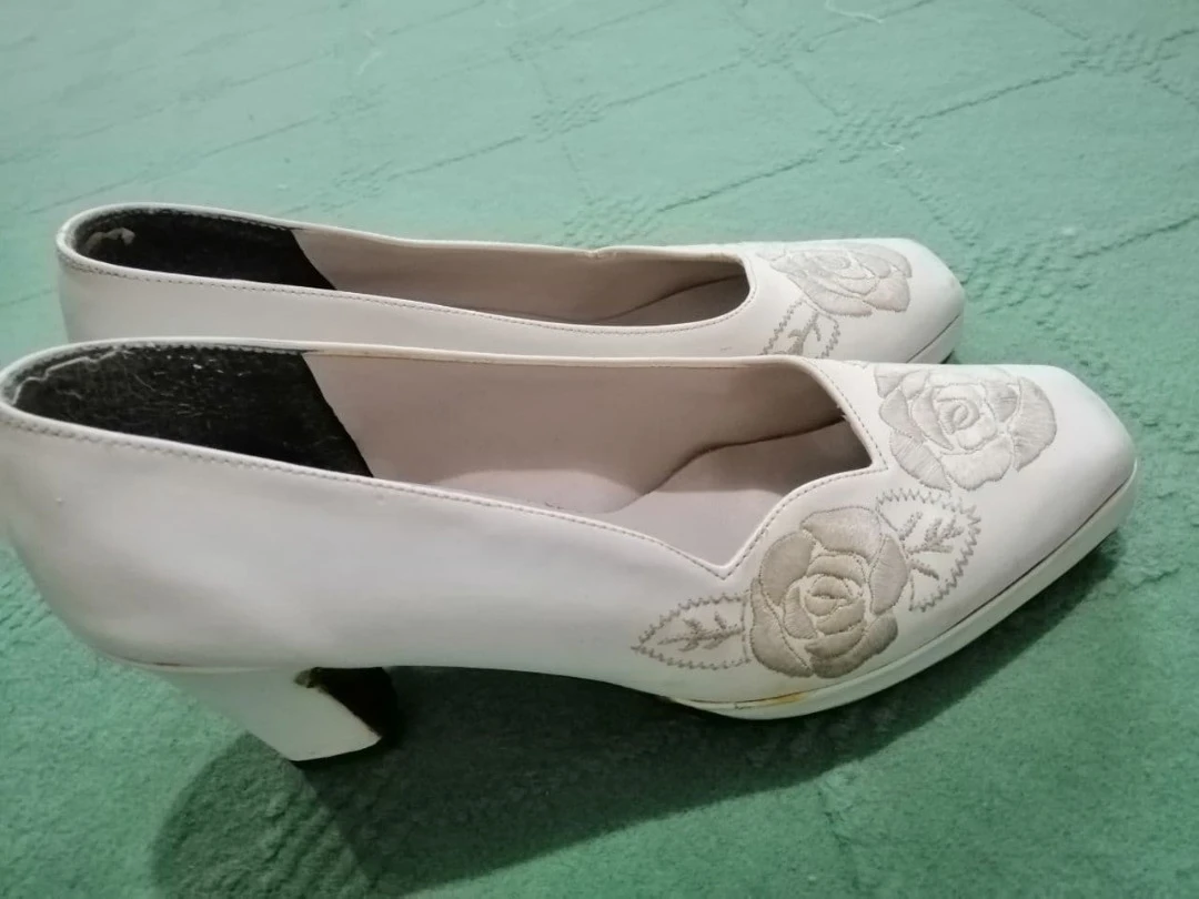 bride shoes
