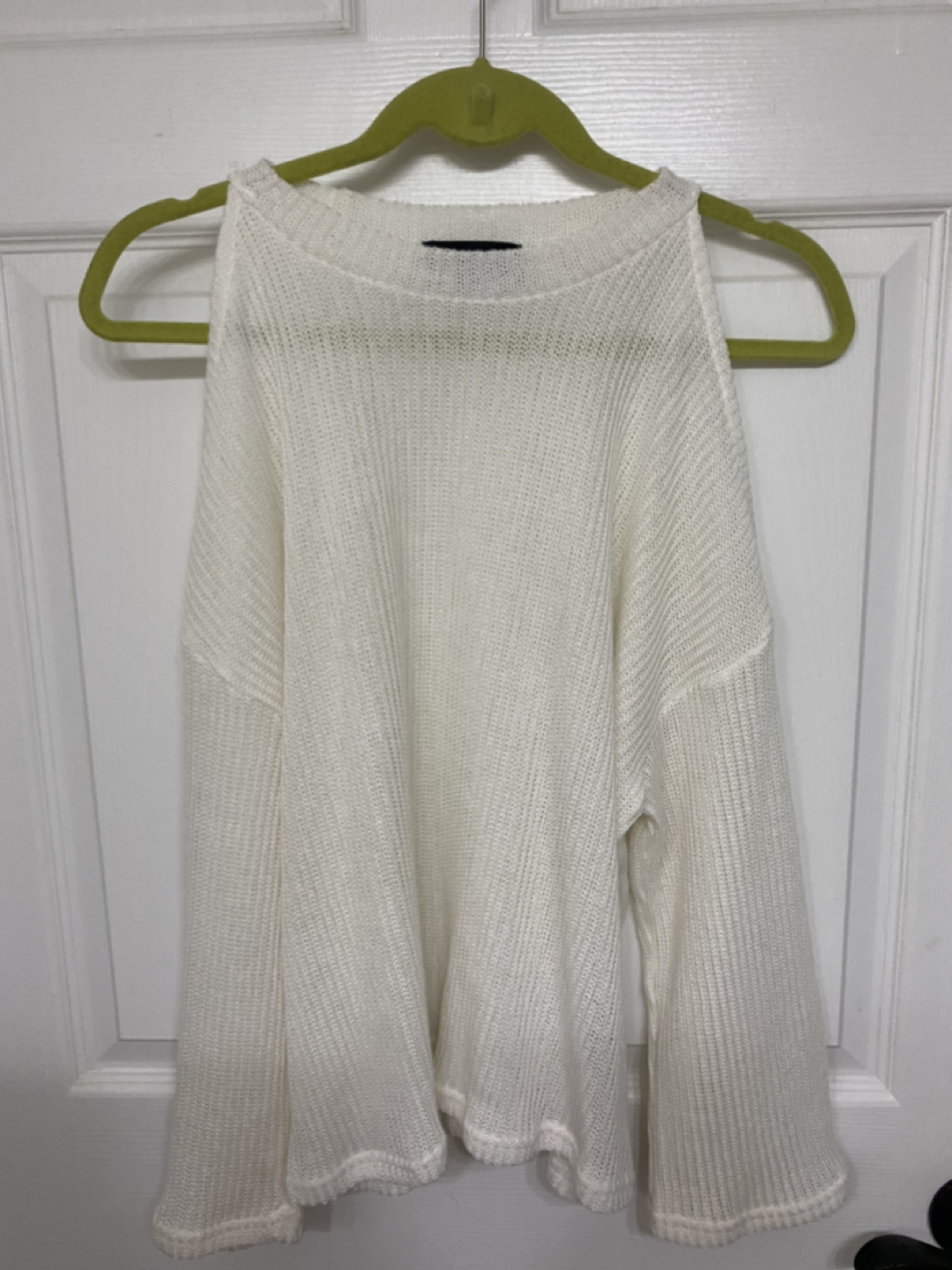 Off shoulder summer knit