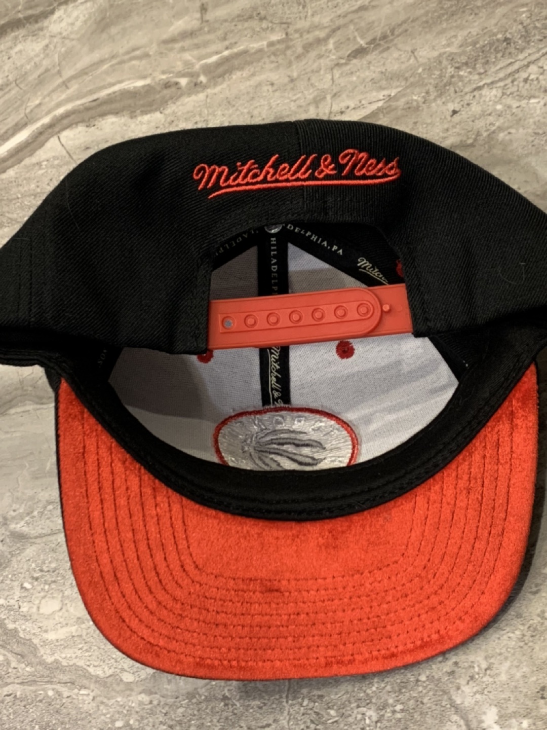 Raptors New NBA Collector’s adjustable Cap Price is firm image indicator(3)