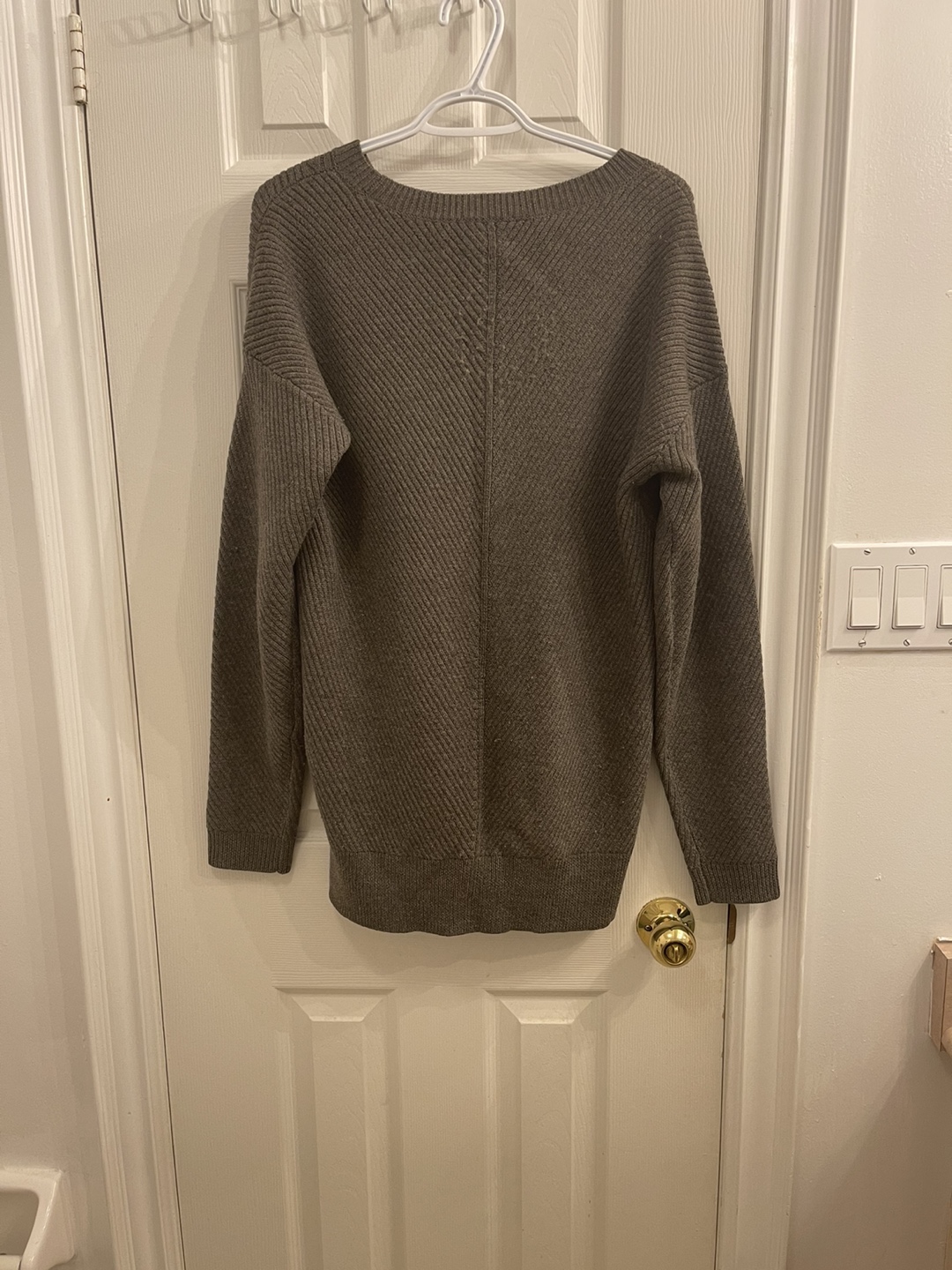 Aritzia sweater - photo 2