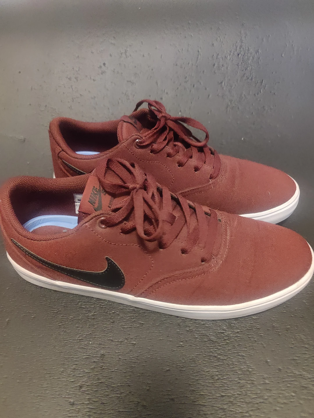 Men's Red Sb Check Solarsoft Canvas