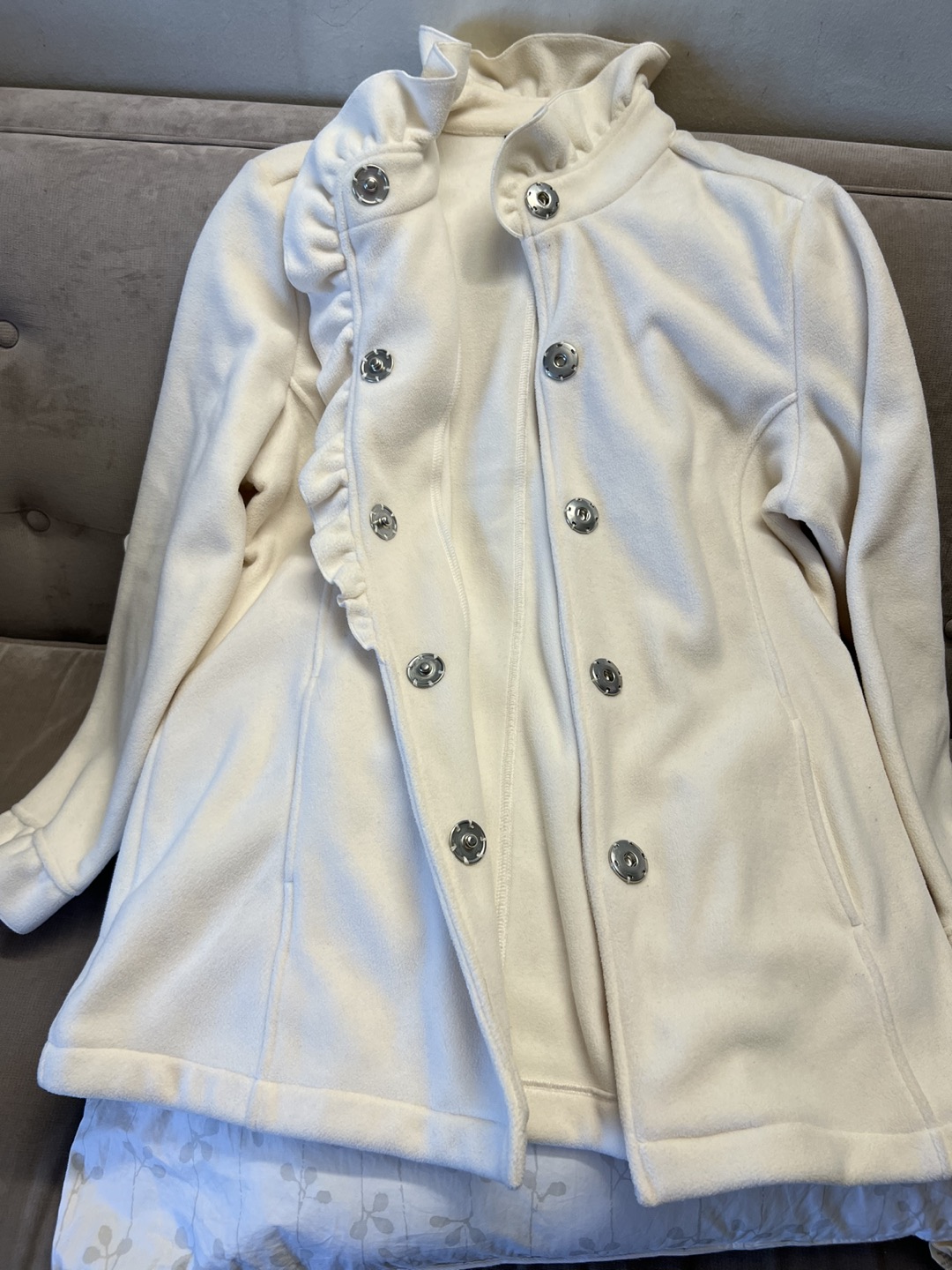 White Fleece Jacket. XL image indicator(3)