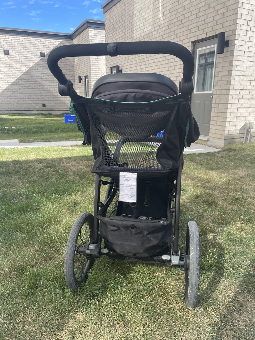Jogger Stroller - Like new - photo 2