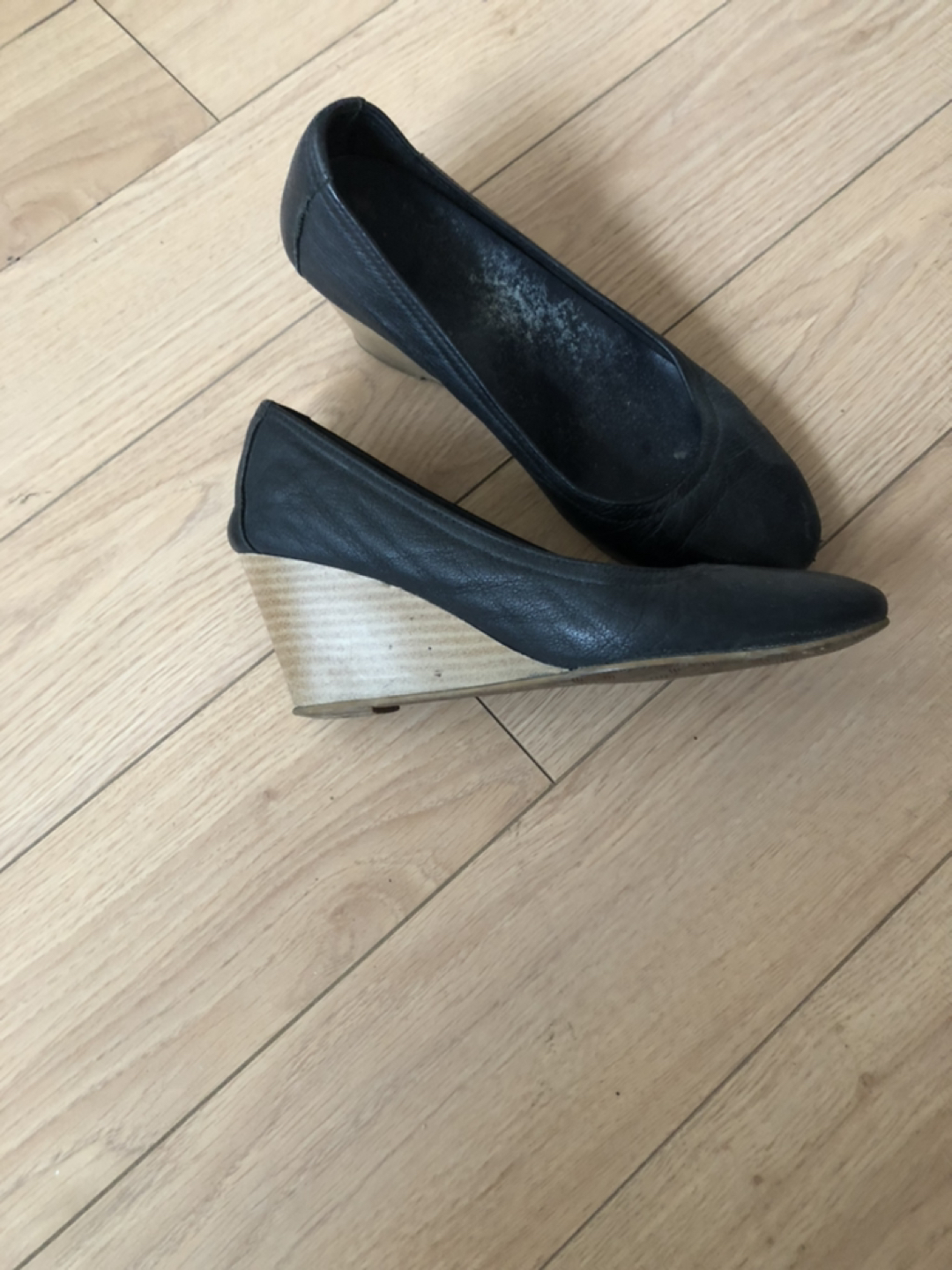 Wedges with wood colour sole thumbnail