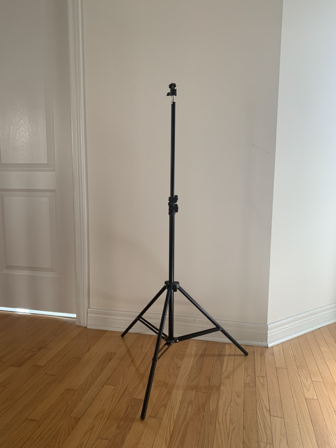 2.1 m Tripod
