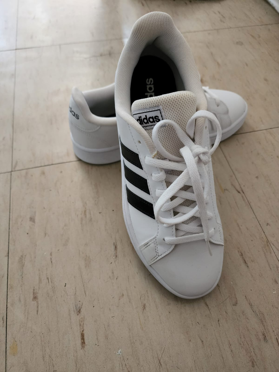 Adidas womens shoes - photo 3