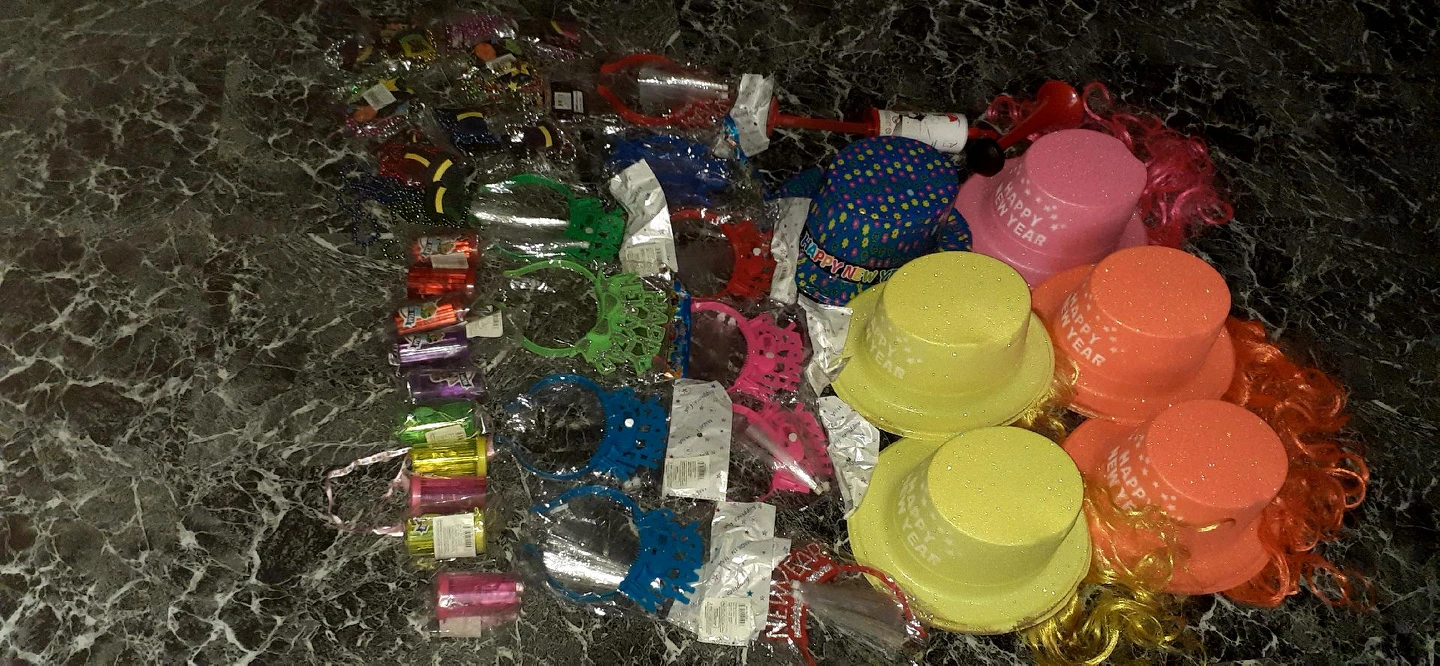 BOX OF NEW YEARS MERCH LIGHT UP STUFF 40PCS IN ALL ONLY $20