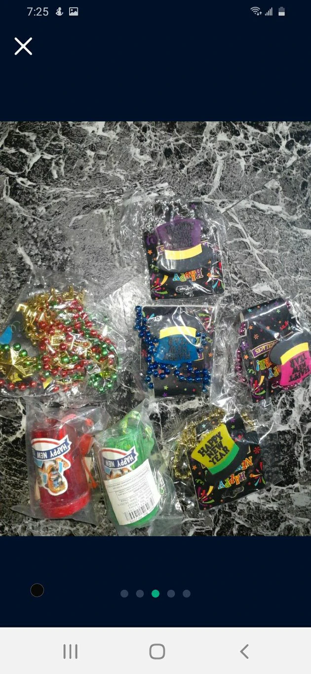 BOX OF NEW YEARS MERCH LIGHT UP STUFF 40PCS IN ALL ONLY $20 - photo 3