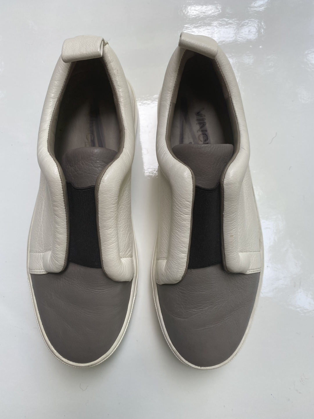 Like new Vince slip on running shoes thumbnail