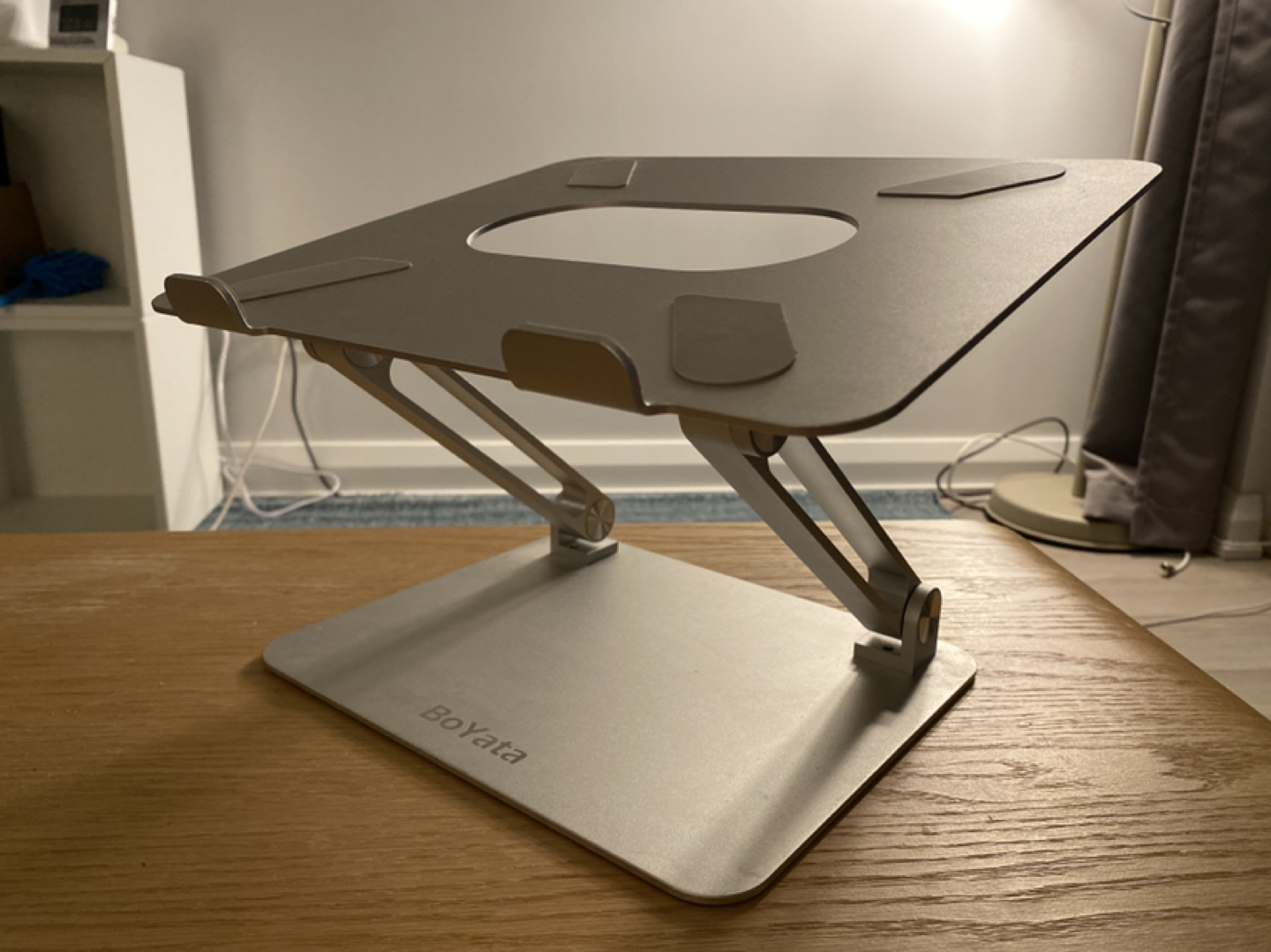 Boyata Adjustable Laptop Stand