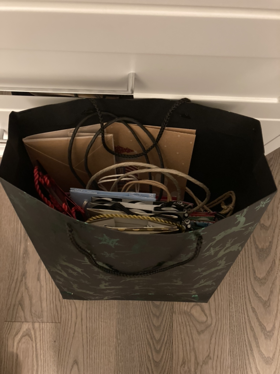 Free gift bags for all occasions (approx. 25 bags) thumbnail
