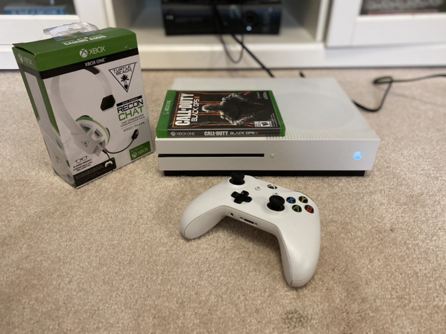 Xbox One S 1TB thumbnail