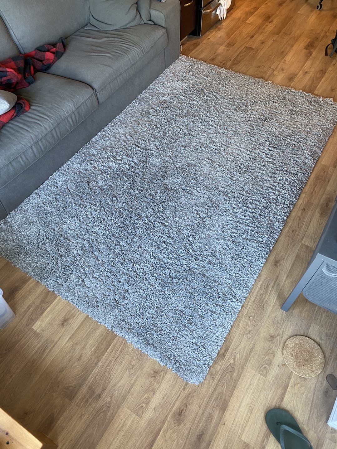 Shag carpet (90” x 60”) - photo 2
