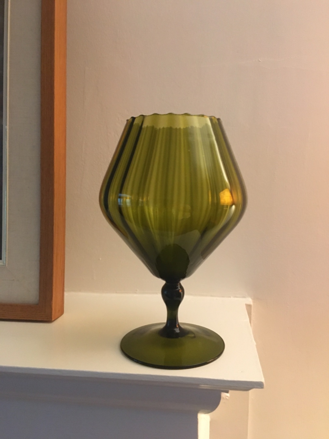 Retro olive green glass vase🎅 thumbnail