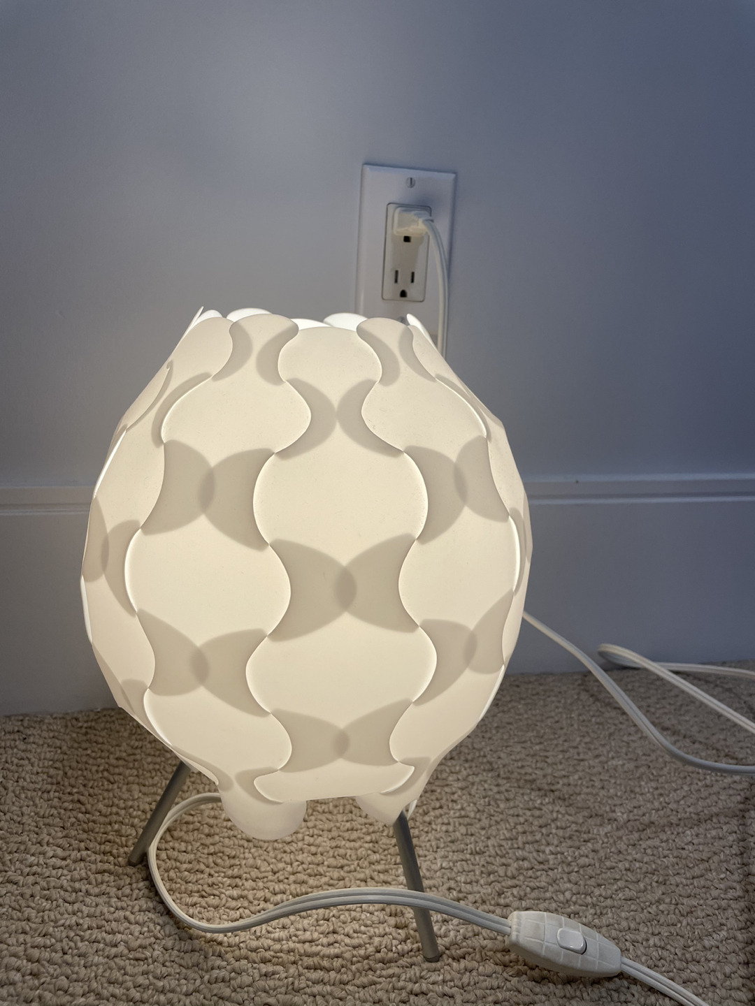 Cute spherical table lamp - photo 2