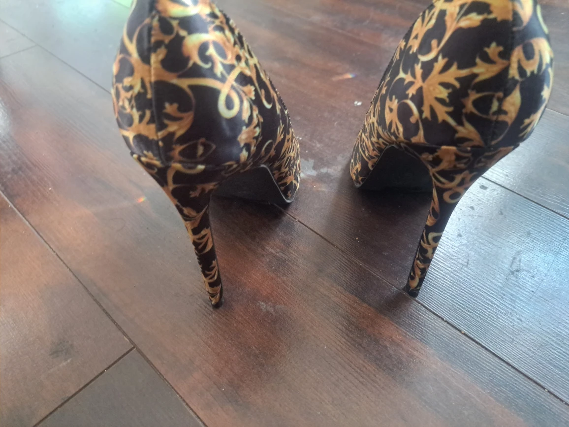 Women's  heels image indicator(3)