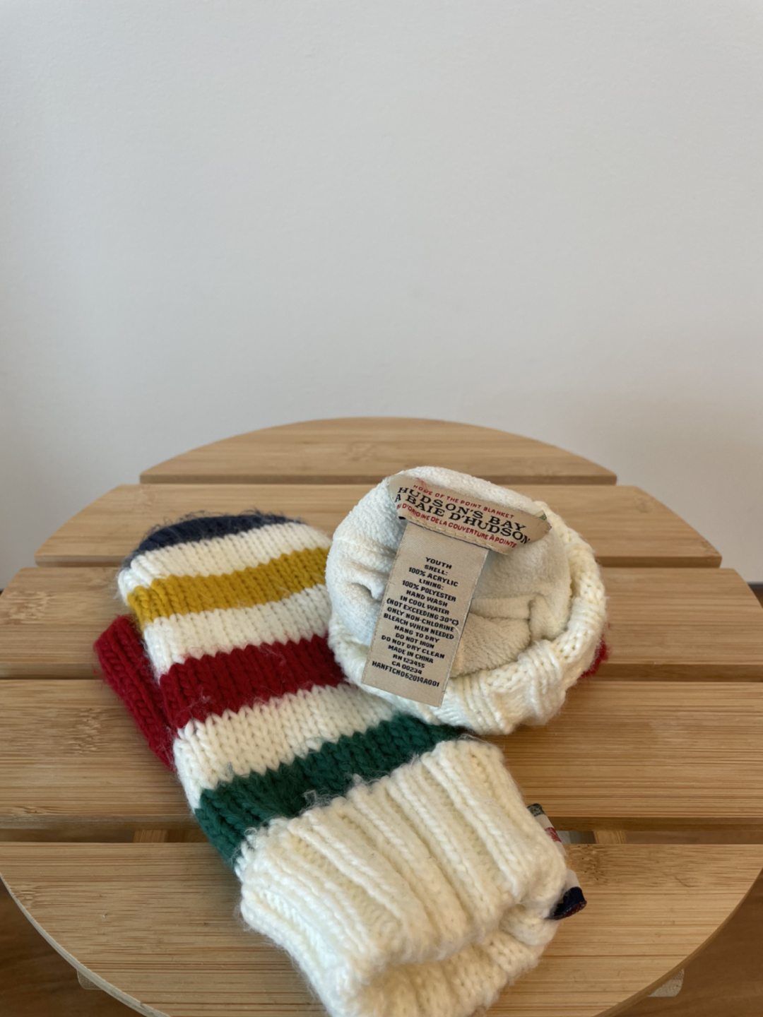 HBC Stripe Mittens image indicator(2)