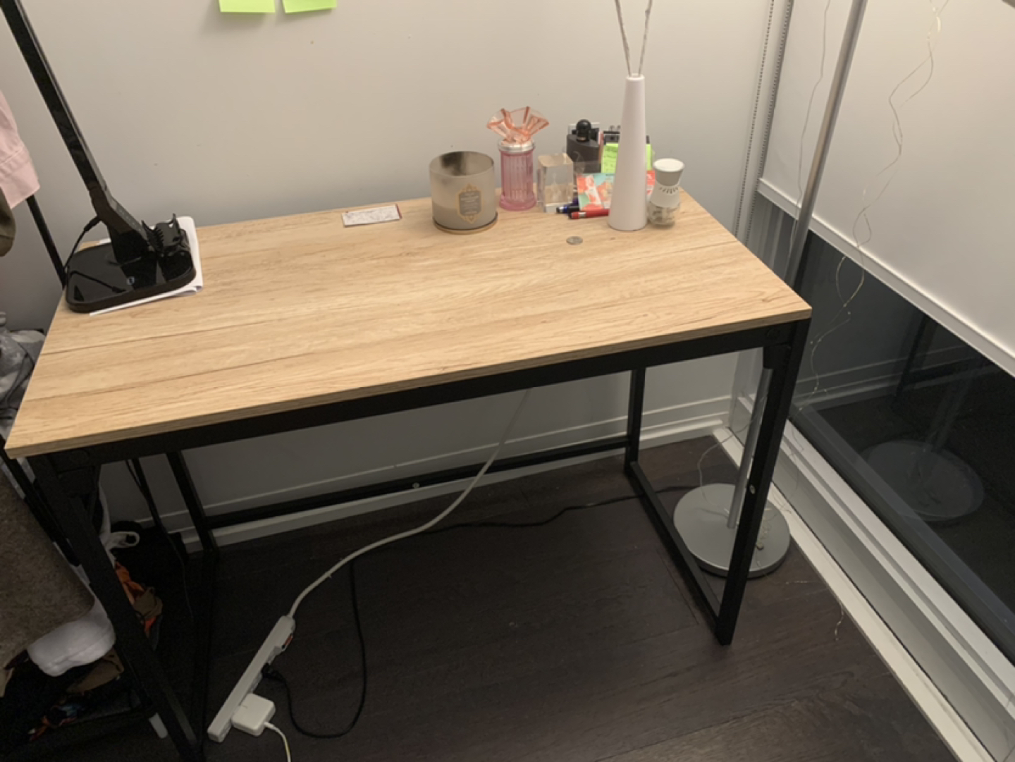 Light brown desk great condition - photo 3