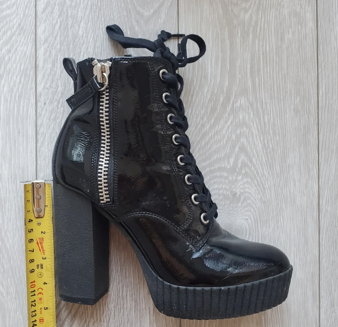 Aldo Patent Leather Booties (8.5) - photo 2