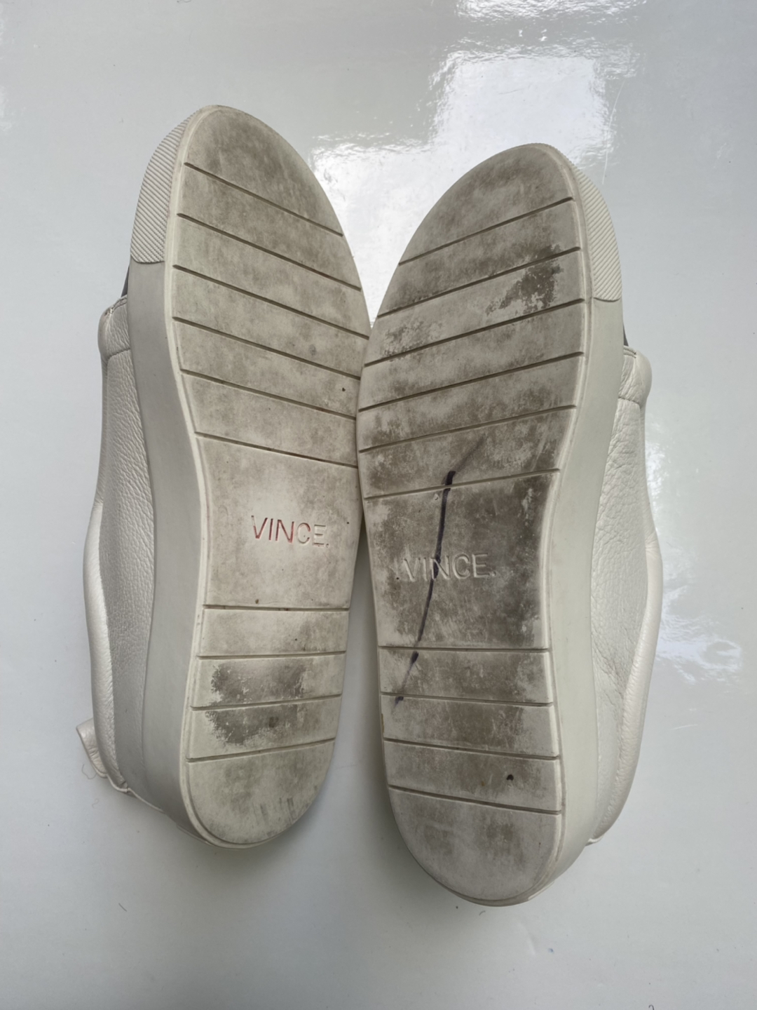 Like new Vince slip on running shoes image indicator(6)