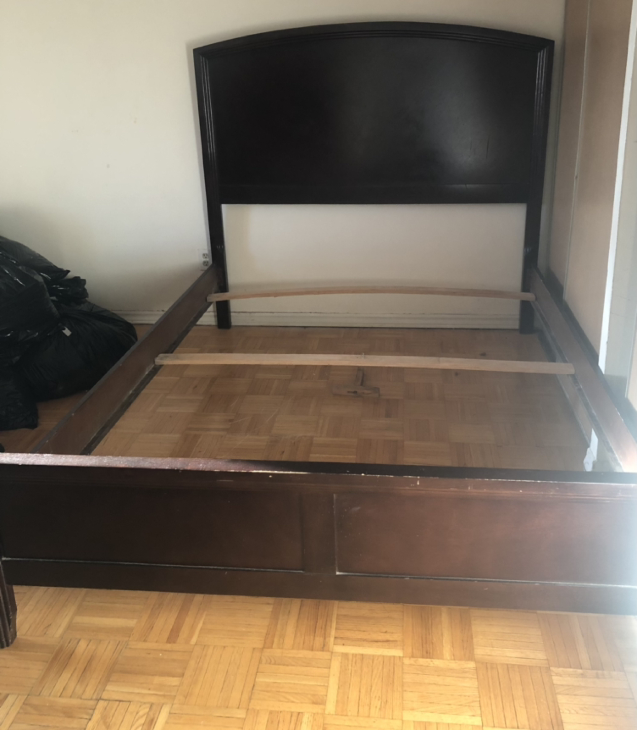 Bed frame (Queen) - photo 2