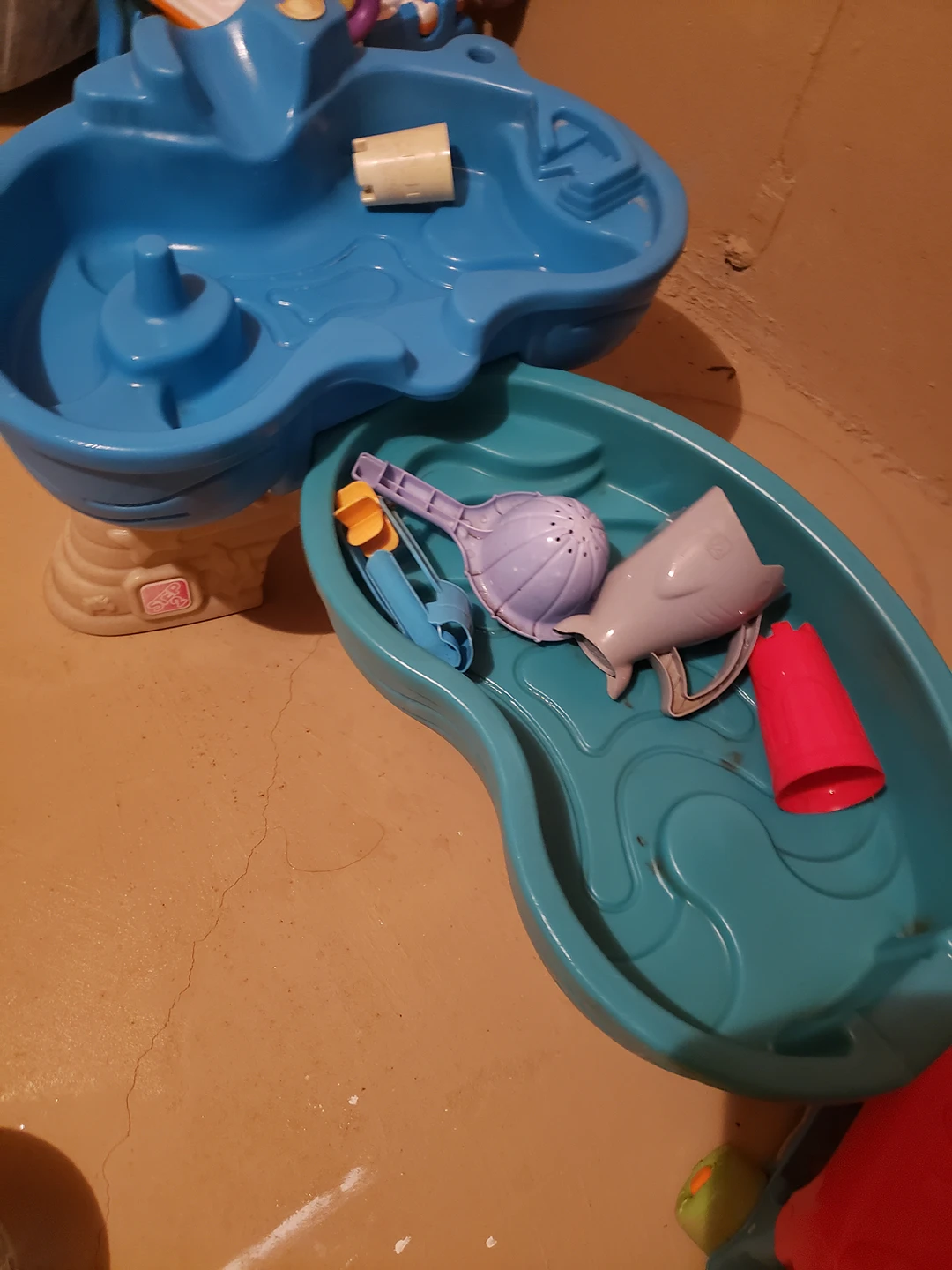 kids water table $5
