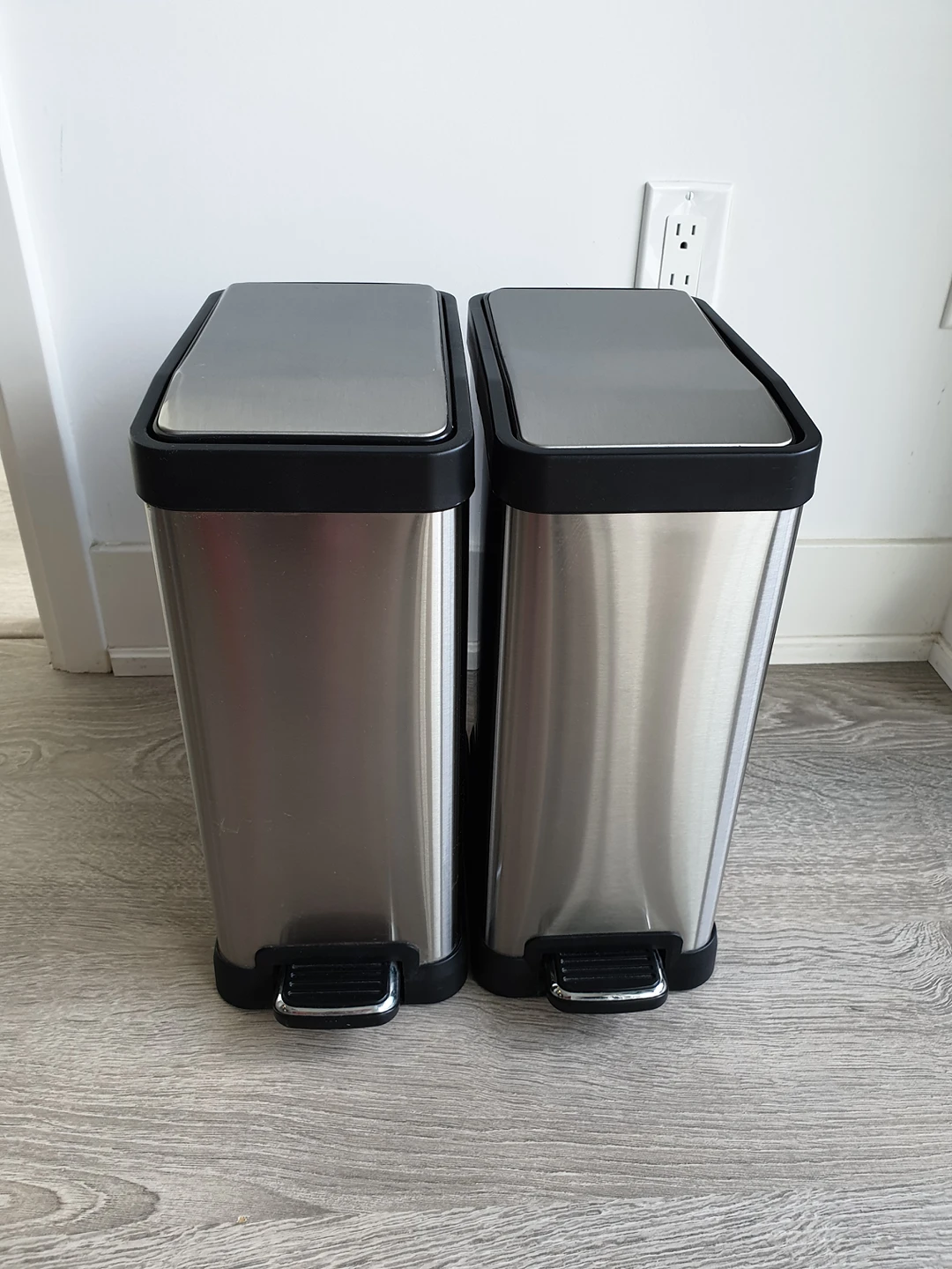 A Set of 2 Rectangular Step-on Garbage Cans