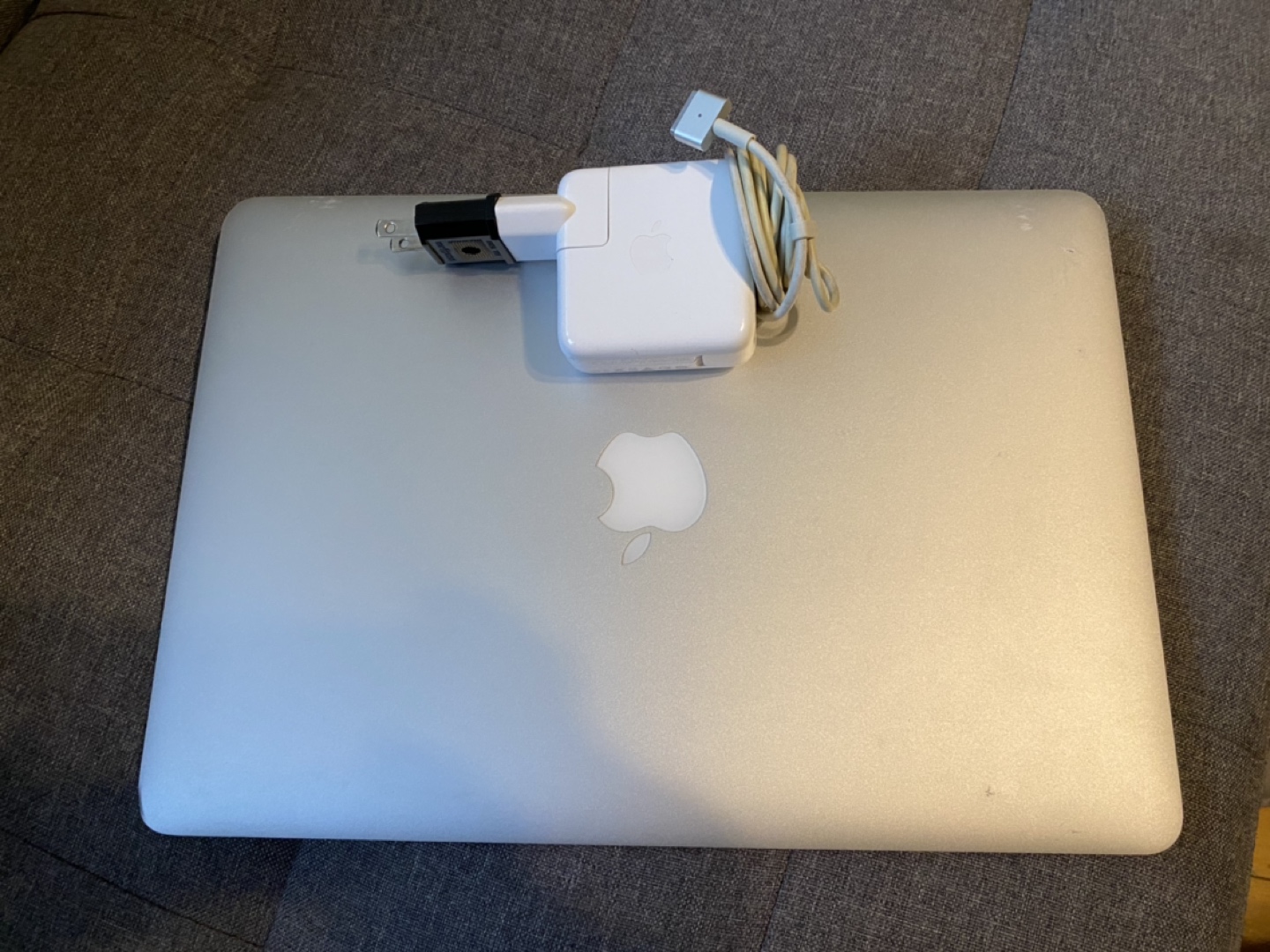 Macbook Air 2017 13 inch i5 256G 8G with Korean Keyboard