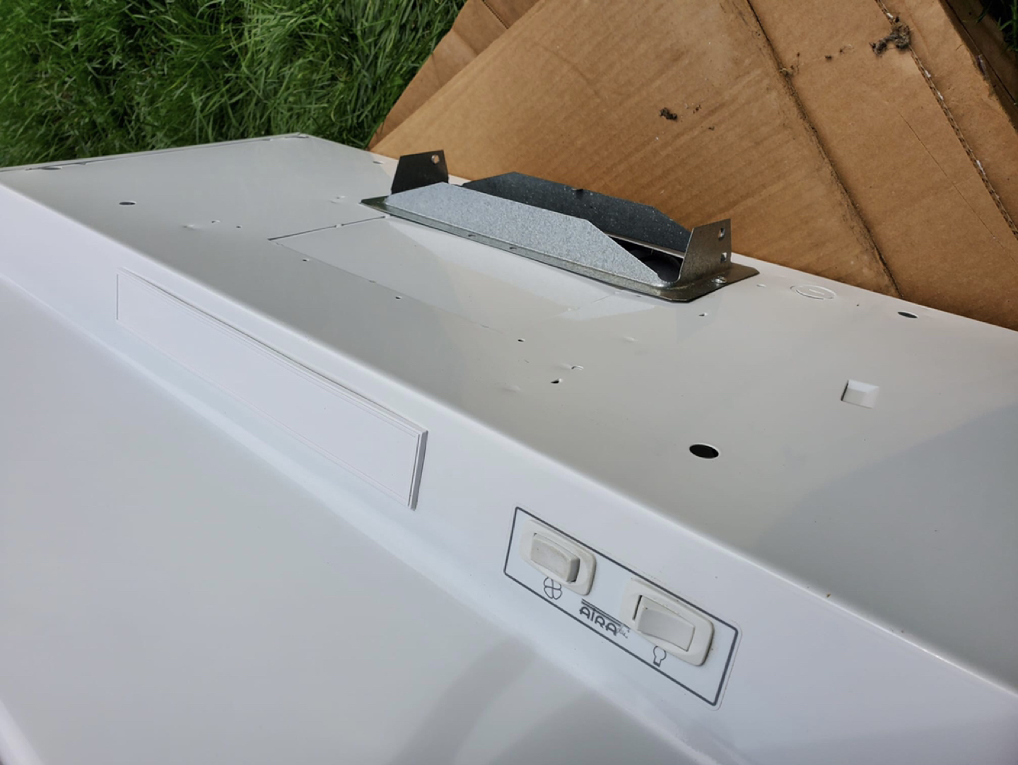 BRAND NEW NEVER USED overhead hood range thumbnail
