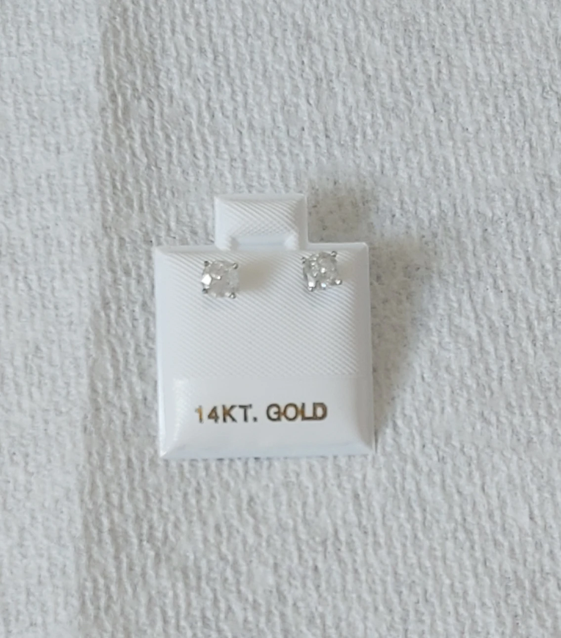 . 68ct diamond earrings