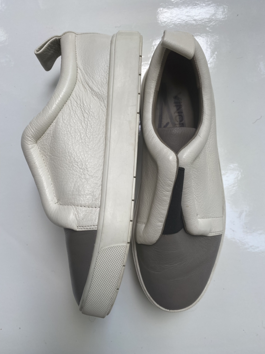 Like new Vince slip on running shoes image indicator(4)