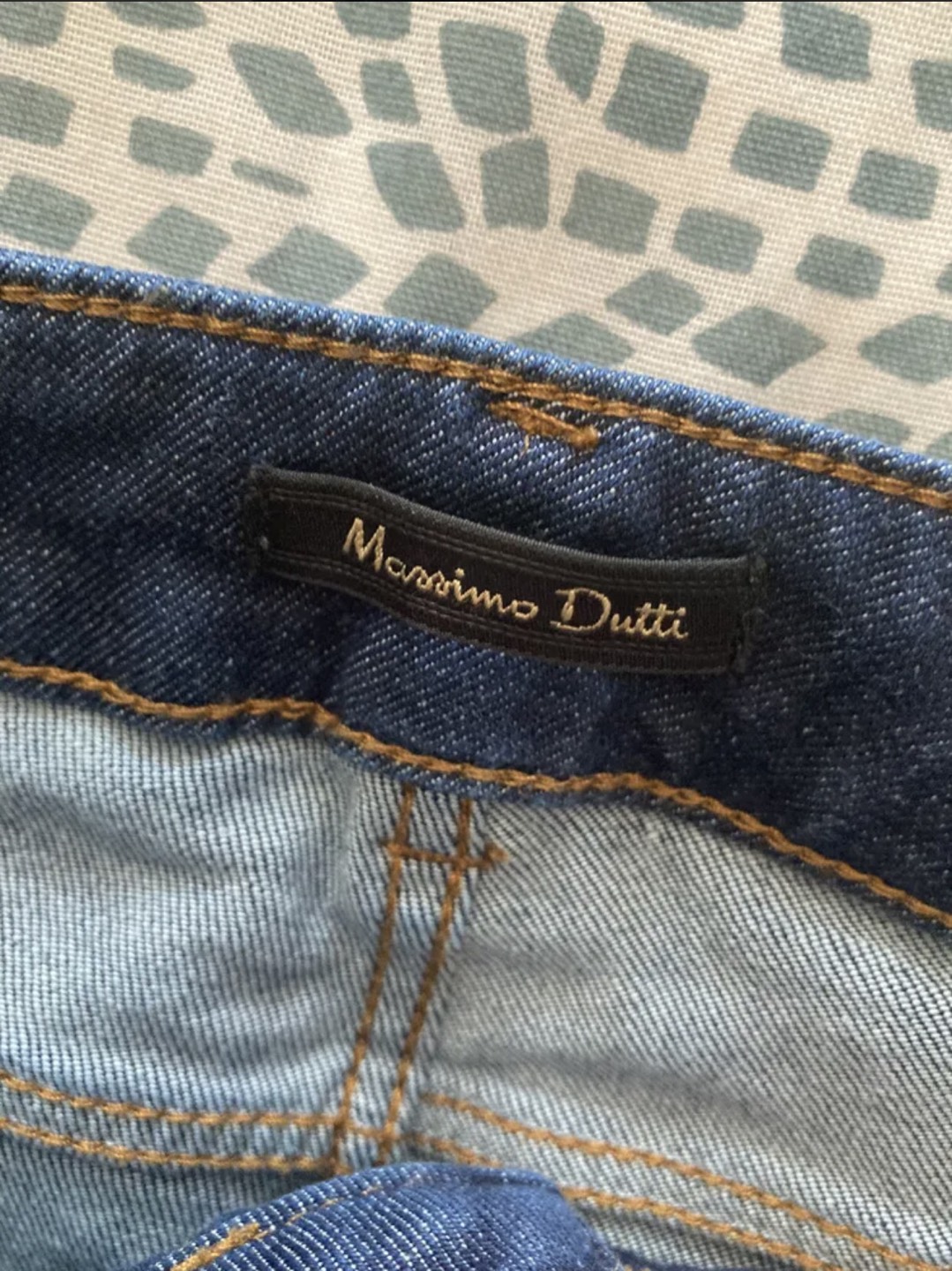 Like New Massimo Dutti sz.2 flared jeans image indicator(3)