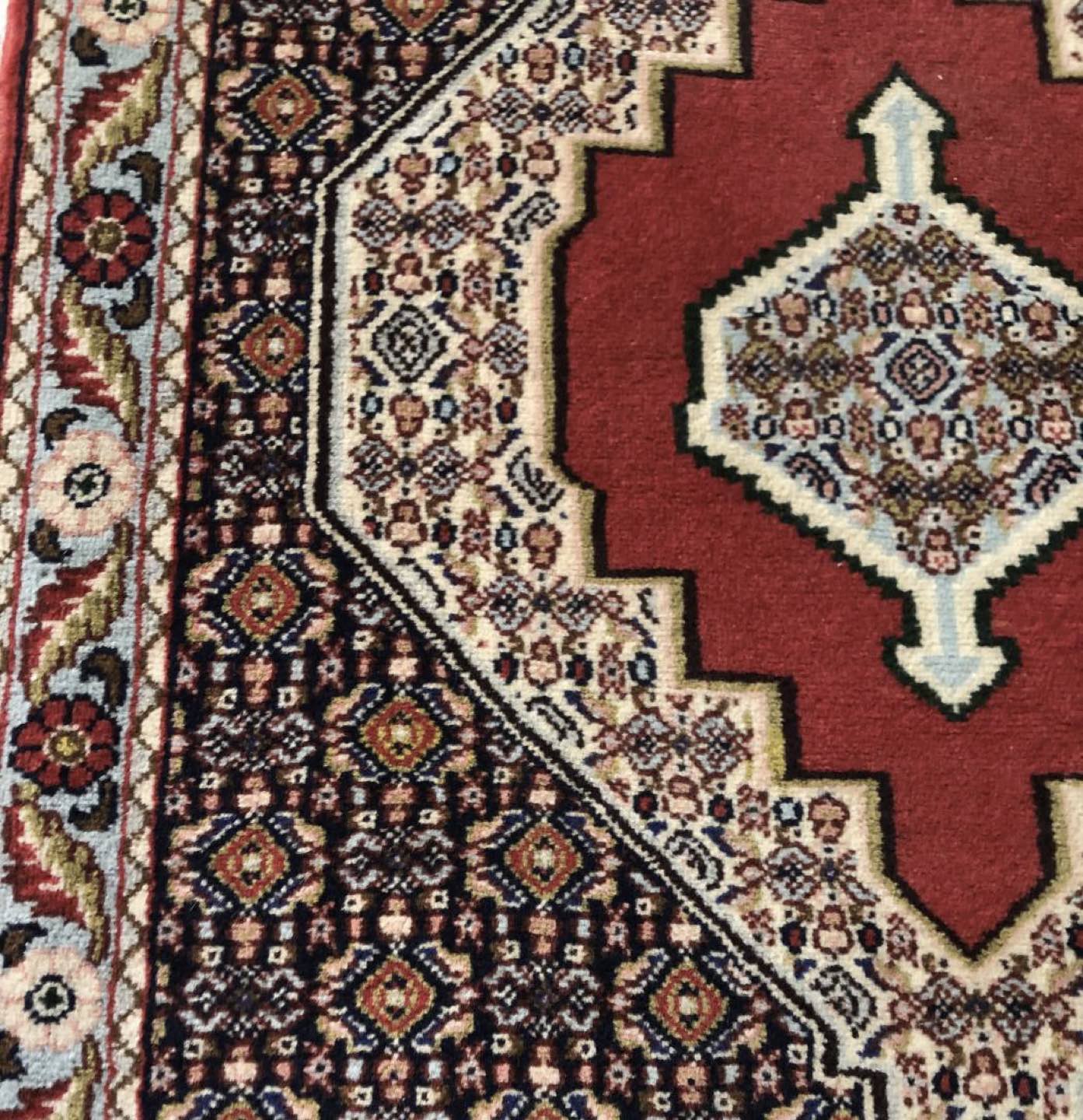 Hand Knotted 100% wool Persian Carpet - photo 2