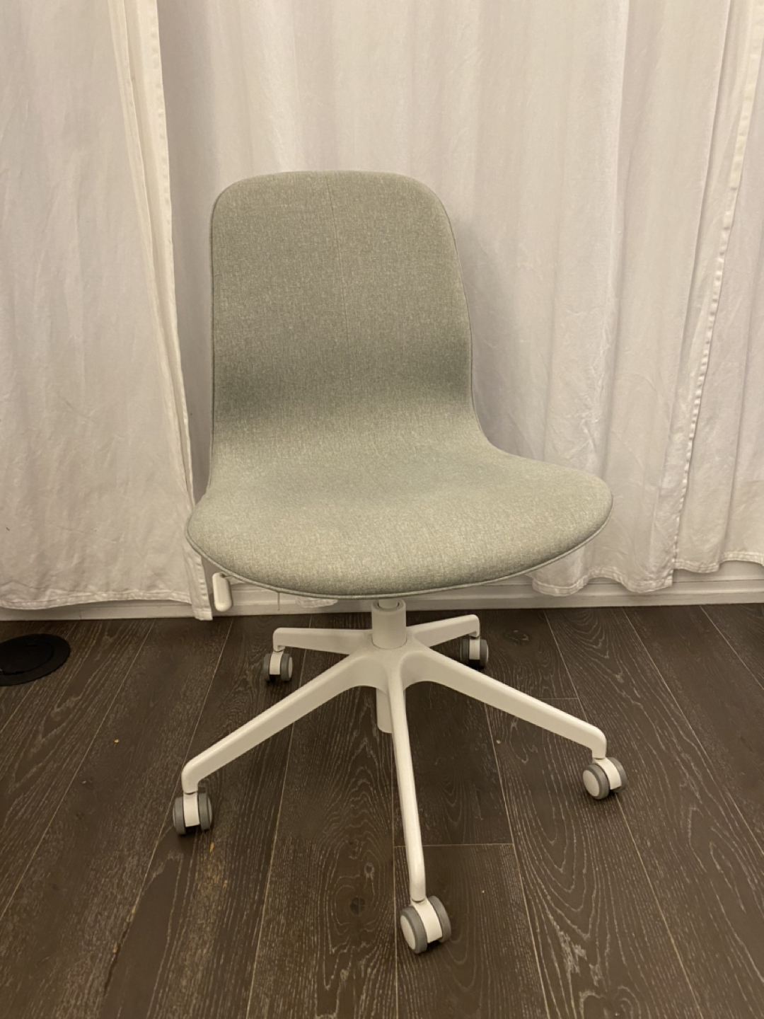 Ikea office chair thumbnail