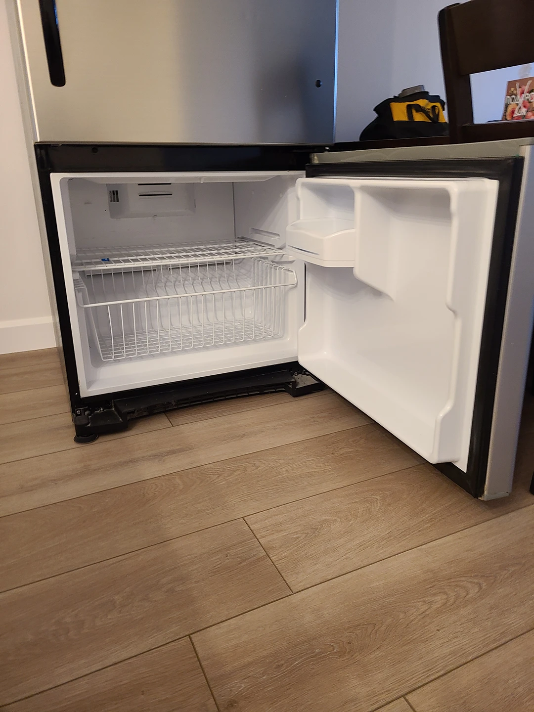 GE Fridge - photo 4