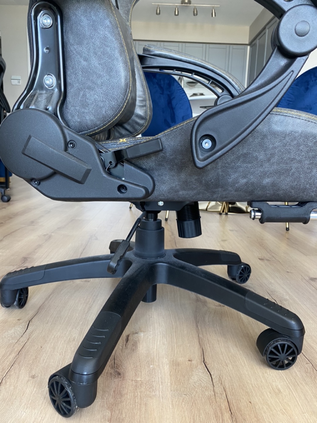 Ergonomic office/gaming chair - photo 4